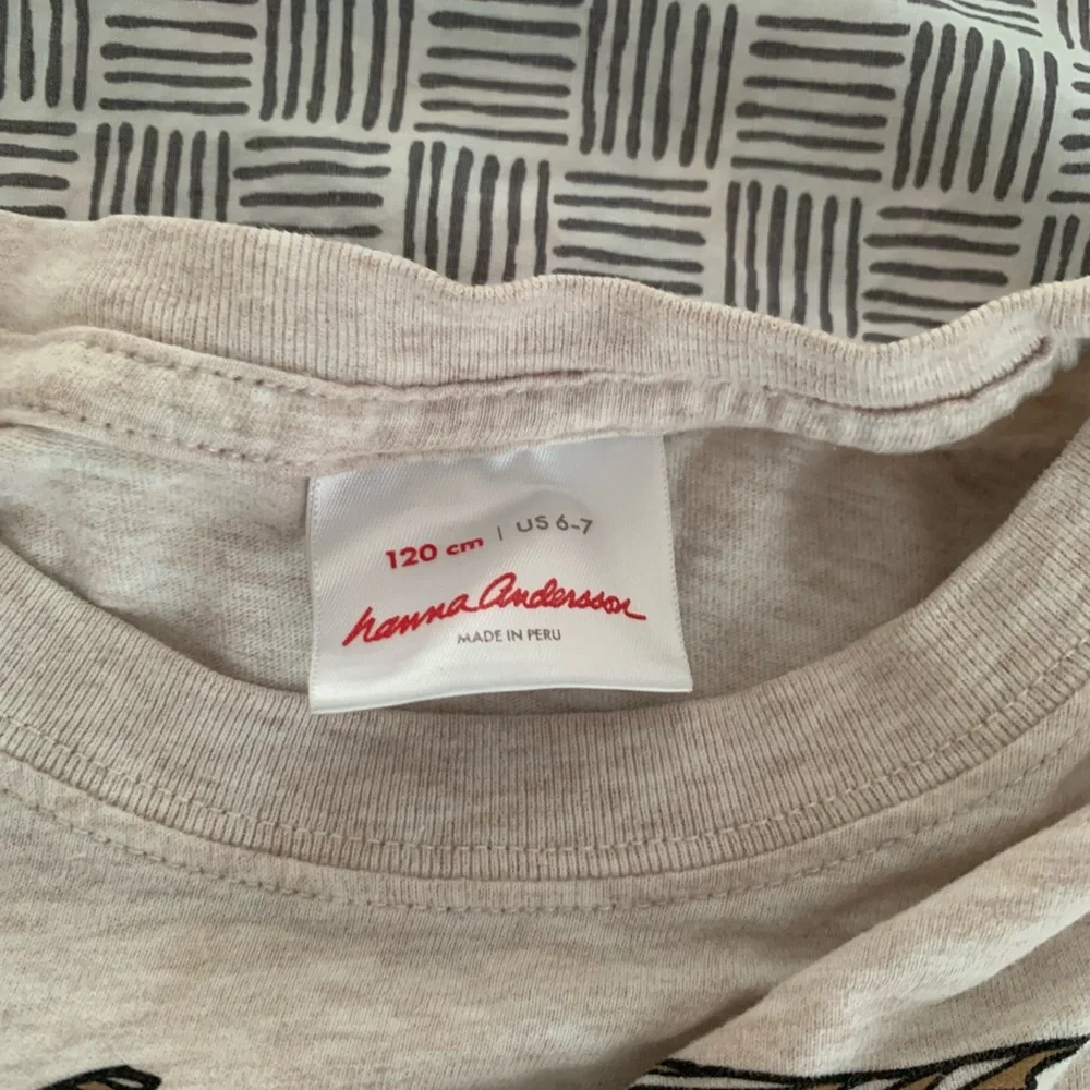 EUC! Hanna Andersson kid tshirt - Picture 3 of 5